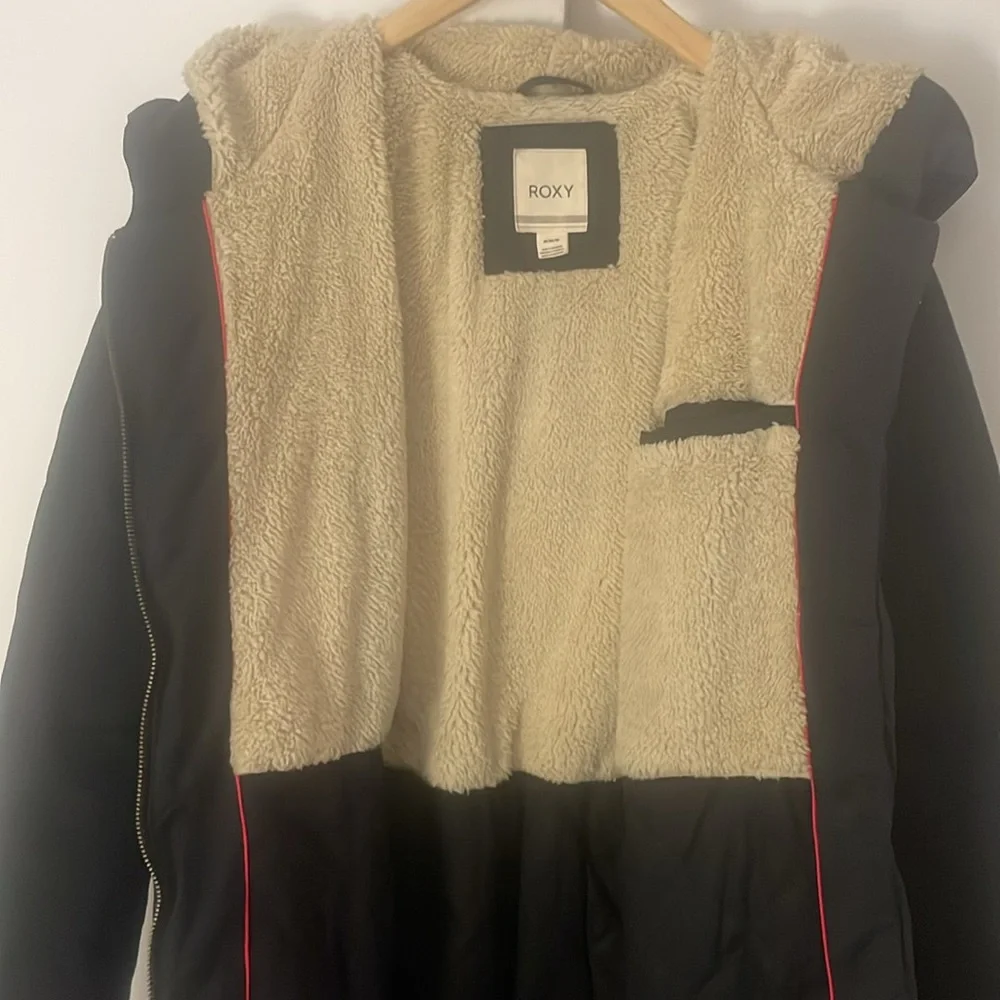 Roxy winter jacket. - Picture 5 of 7